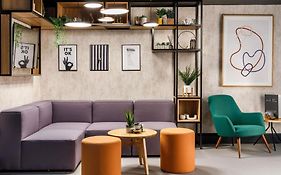 Ibis Wakefield East-Castleford